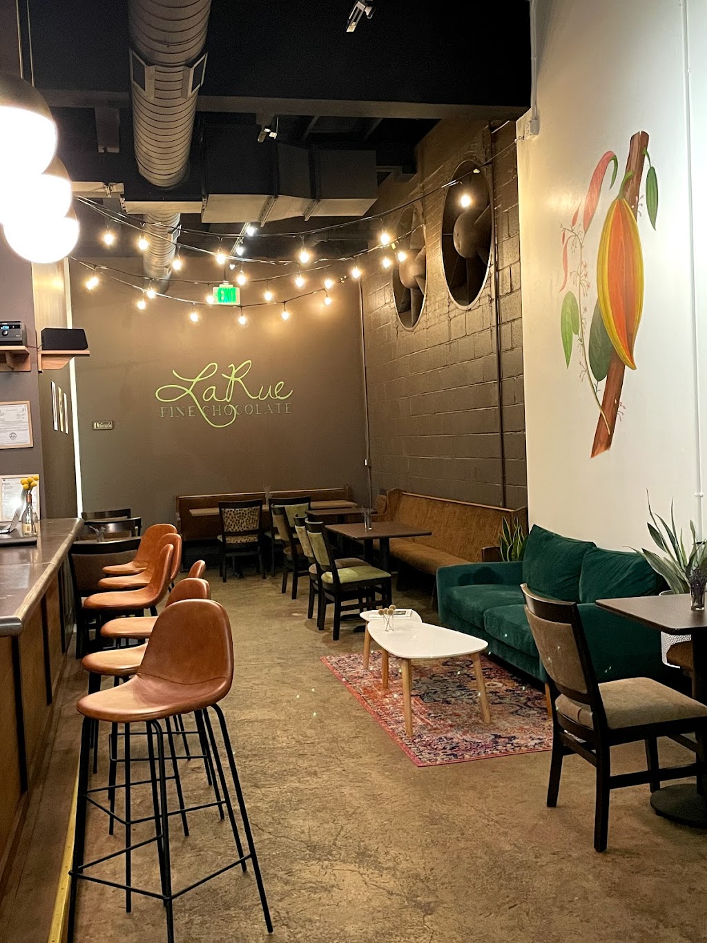 LaRue Fine Chocolate | restaurant | 556 Perry Ave B115, Greenville, SC 29611, USA | 8642637083 OR +1 864-263-7083