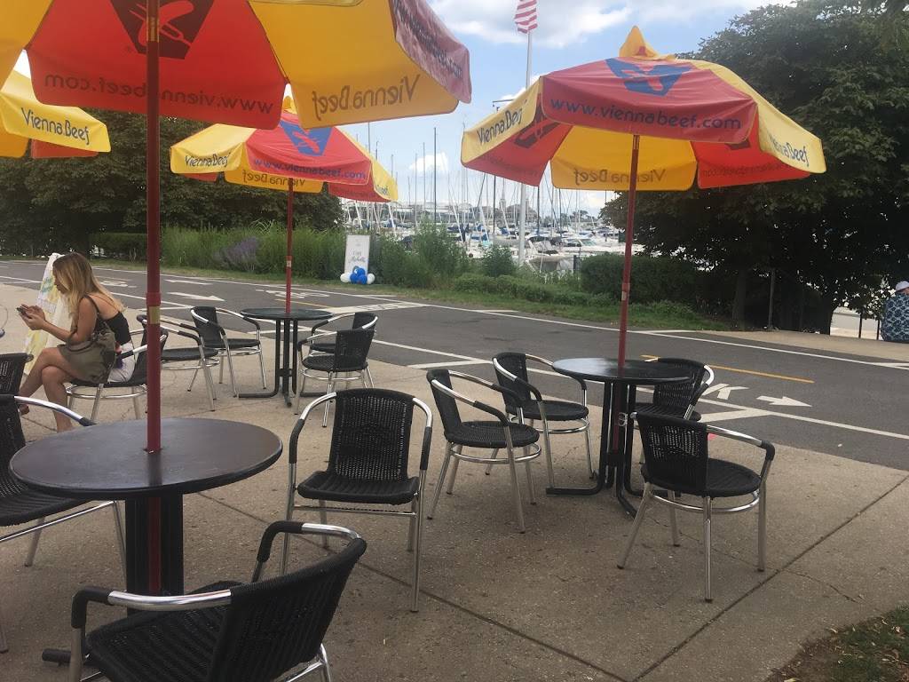 Chicagos Best Hotdog at the Lakefront | restaurant | 111 N Lake Shore Dr, Chicago, IL 60601, USA | 6305406704 OR +1 630-540-6704