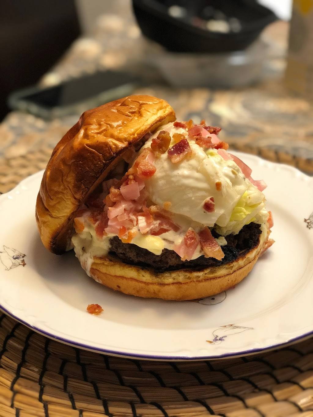 Burger Bar Chicago | restaurant | 1150 S Michigan Ave, Chicago, IL 60605, USA | 3129880162 OR +1 312-988-0162