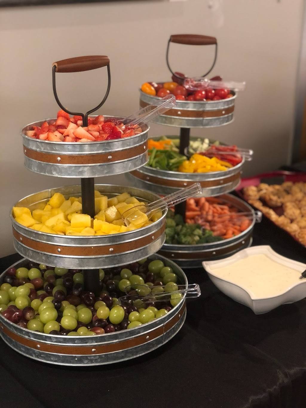 Three Oaks Cafe & Catering | restaurant | 1310 Geer Hwy, Travelers Rest, SC 29690, USA | 8646100139 OR +1 864-610-0139