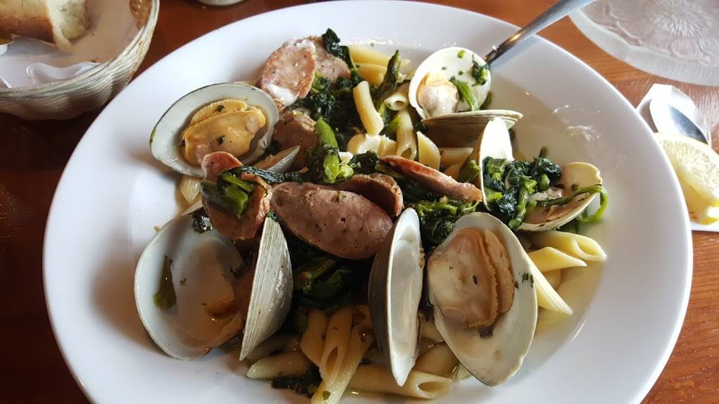 Aniellos Pizza and Italian Restaurant | restaurant | 346 Hemingway Ave, East Haven, CT 06512, USA | 2034675694 OR +1 203-467-5694