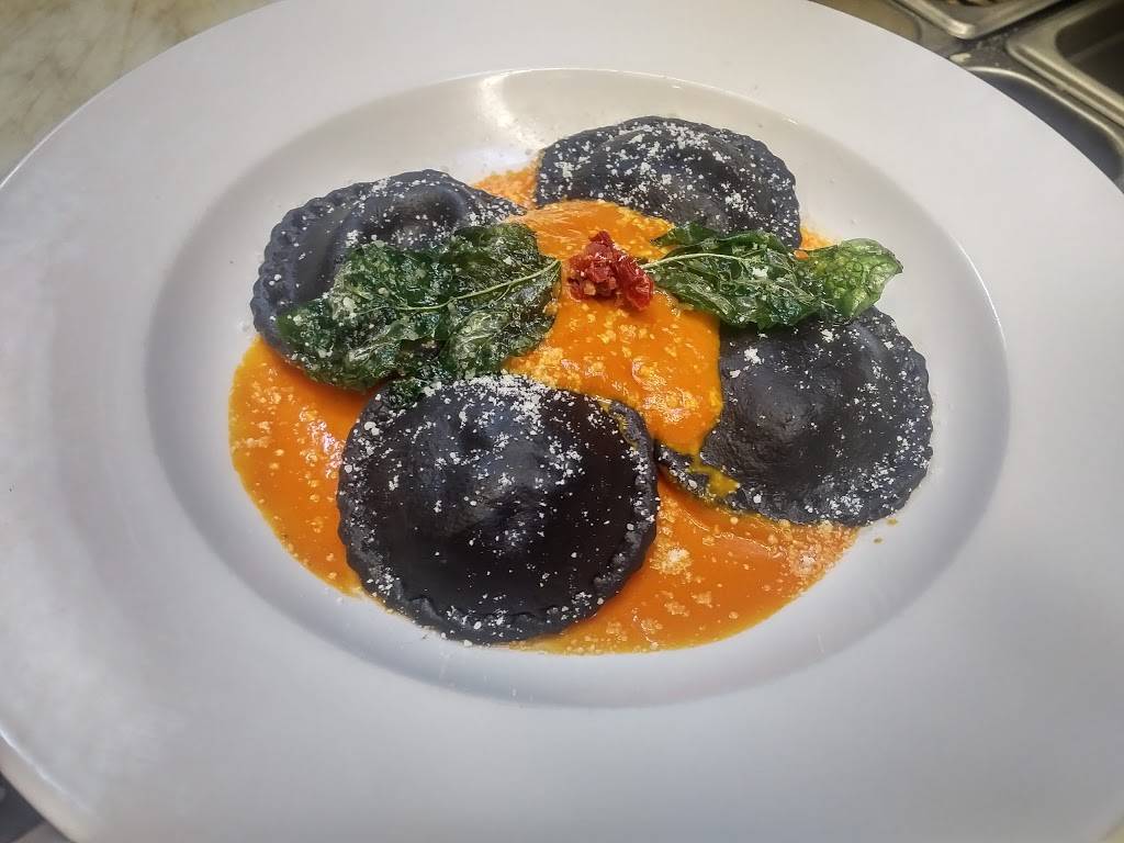 Cuginos Italian Restaurant | restaurant | 6011 Main St, Williamsville, NY 14221, USA | 7166338432 OR +1 716-633-8432