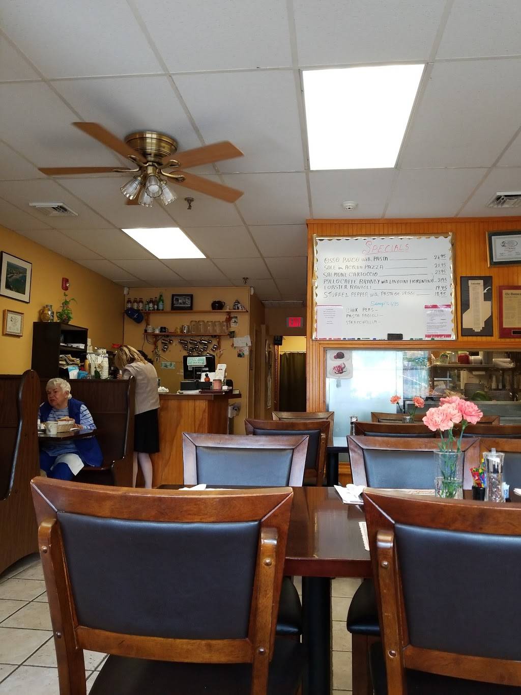 Caffe Paolina | restaurant | 646 Humphrey St, Swampscott, MA 01907, USA | 7815936455 OR +1 781-593-6455