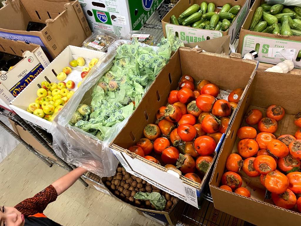 Caravan Mideastern Foods | restaurant | 2817 N Country Club Rd, Tucson, AZ 85716, USA | 5203236808 OR +1 520-323-6808