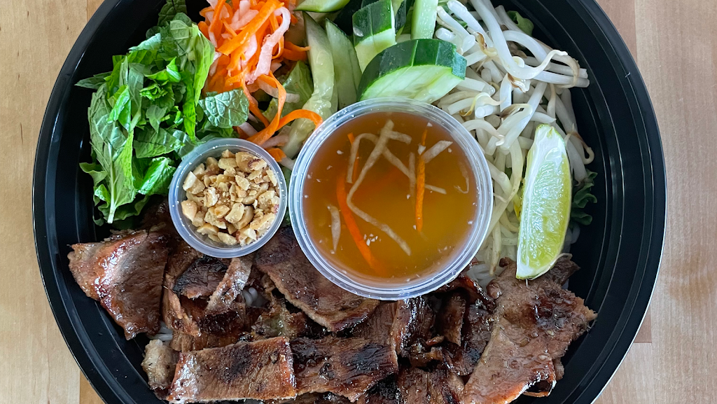 Bun Dock Vietnamese Noodle | restaurant | 3225 N Swan Rd Ste 111, Tucson, AZ 85712, USA | 5202747419 OR +1 520-274-7419