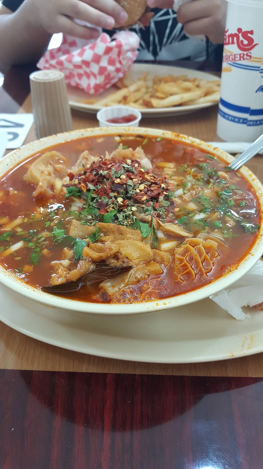 Tams Burgers | restaurant | 7344 Carnelian St, Rancho Cucamonga, CA 91730, USA | 9094848821 OR +1 909-484-8821