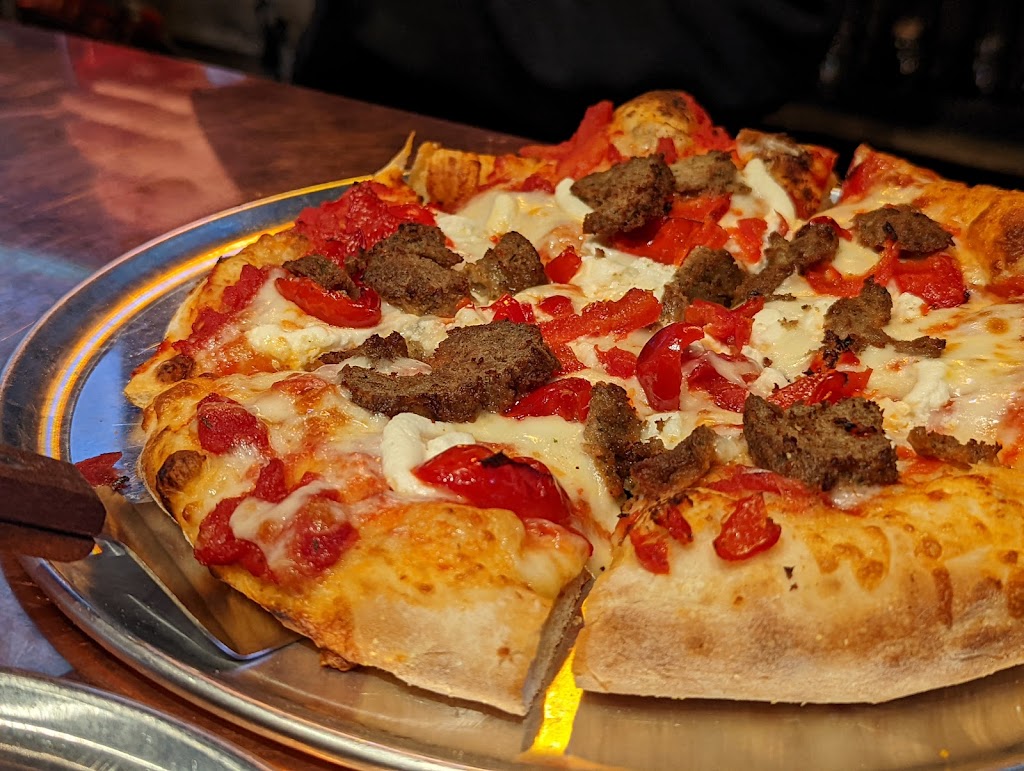 Caliente Pizza & Draft House | restaurant | 288 W Steuben St, Pittsburgh, PA 15205, USA | 4126856222 OR +1 412-685-6222