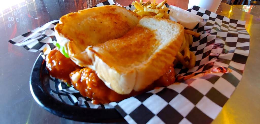 Outlanders Southern Chicken | restaurant | 7215 Nolensville Rd, Nolensville, TN 37135, USA | 6152837975 OR +1 615-283-7975