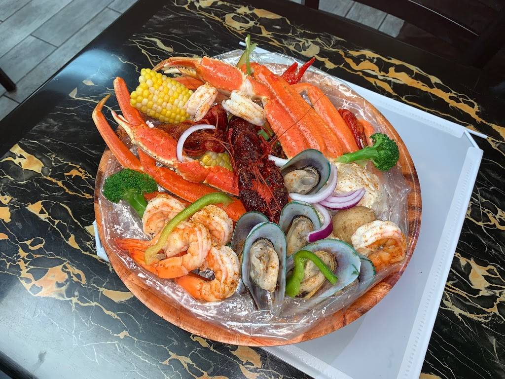 Jamaica Fish Market seafood restaurant | restaurant | 8802 Van Wyck Expy, Richmond Hill, NY 11418, USA | 7185234228 OR +1 718-523-4228