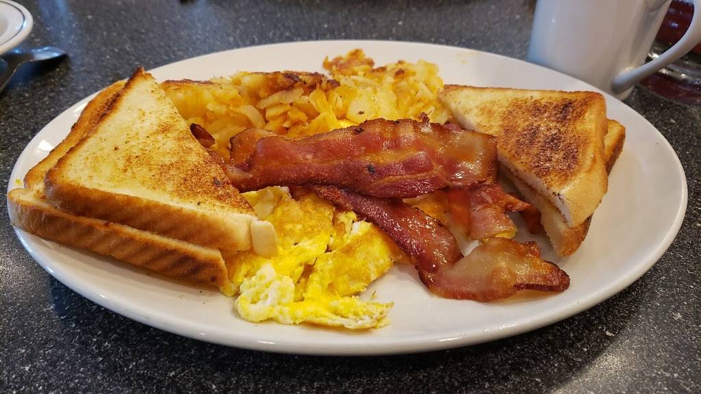 Peters Place | restaurant | 34 Princess St, Kingston, ON K7L 1A4, Canada | 6135493465 OR +1 613-549-3465