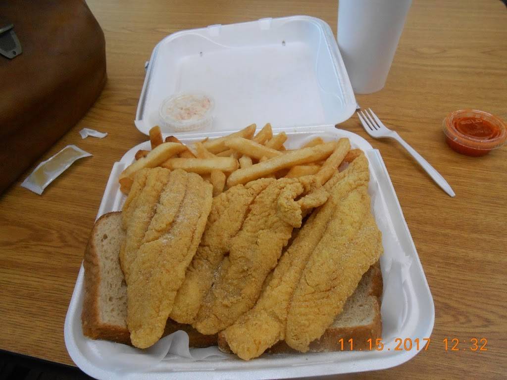 Hook Fish & Chicken | restaurant | 3315 Dr Martin Luther King Jr Blvd, Fort Myers, FL 33916, USA | 2393324758 OR +1 239-332-4758