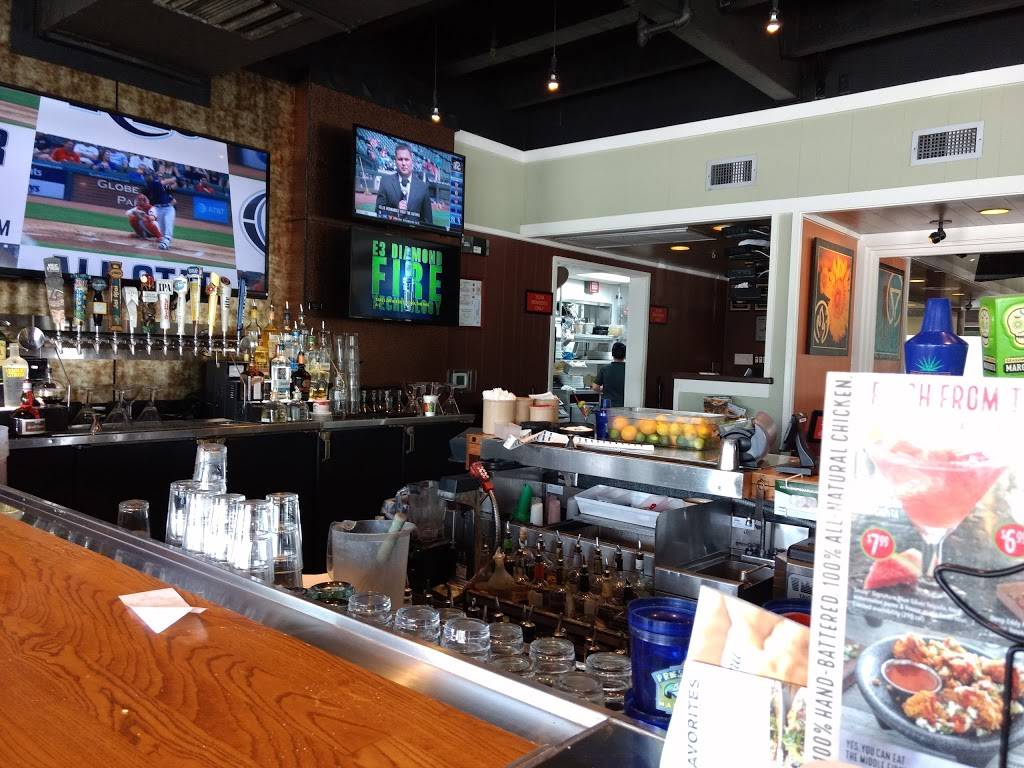 Chilis Grill & Bar | meal takeaway | 22629 FL-54, Land O Lakes, FL 34639, USA | 8139487590 OR +1 813-948-7590