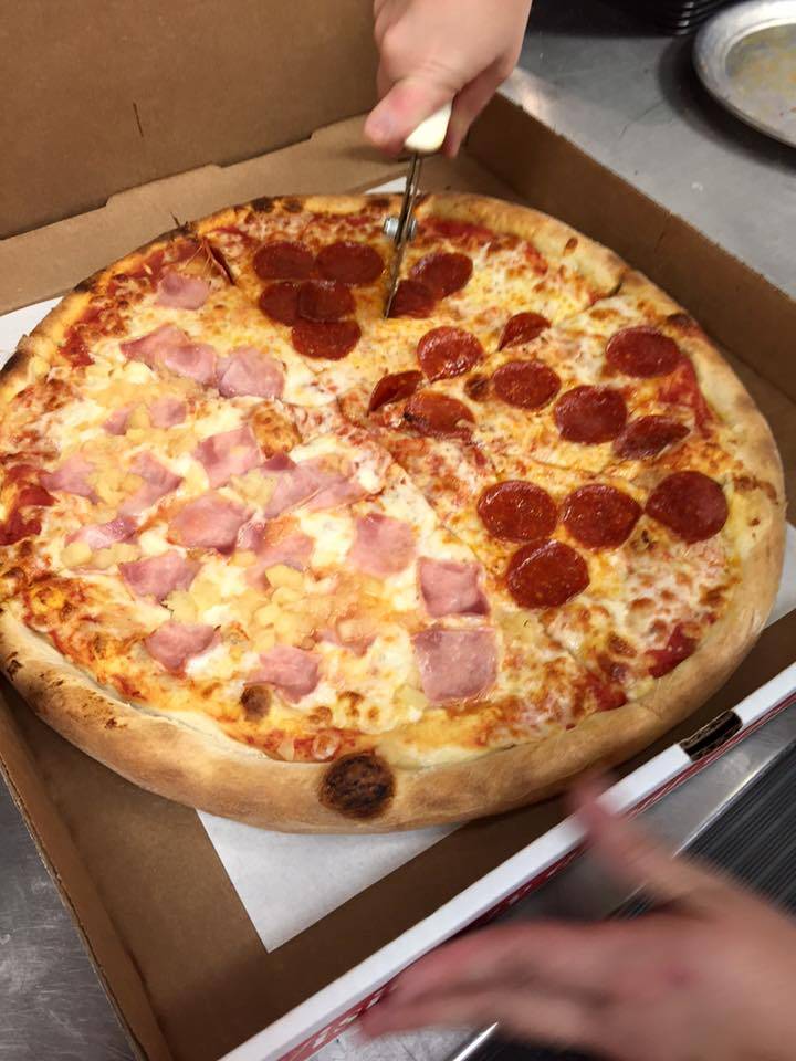 Elizabeth Pizza wentworth | restaurant | 8460 NC-87, Reidsville, NC 27320, USA | 3363489998 OR +1 336-348-9998