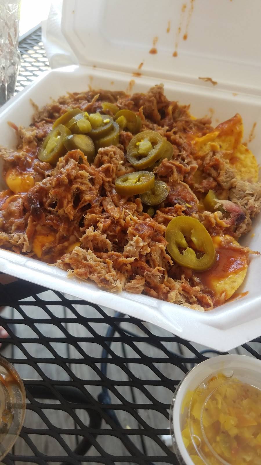 Big Blues Que | restaurant | 400 S Broad St, Creal Springs, IL 62922, USA | 6189221130 OR +1 618-922-1130