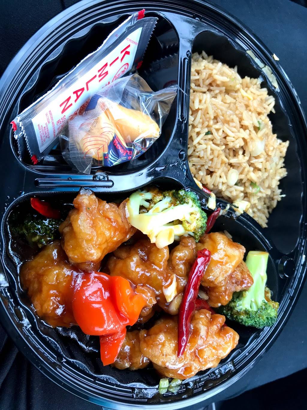 528 Asian Bistro | restaurant | 5405, 709 W Parkwood Ave, Friendswood, TX 77546, USA | 2819928881 OR +1 281-992-8881