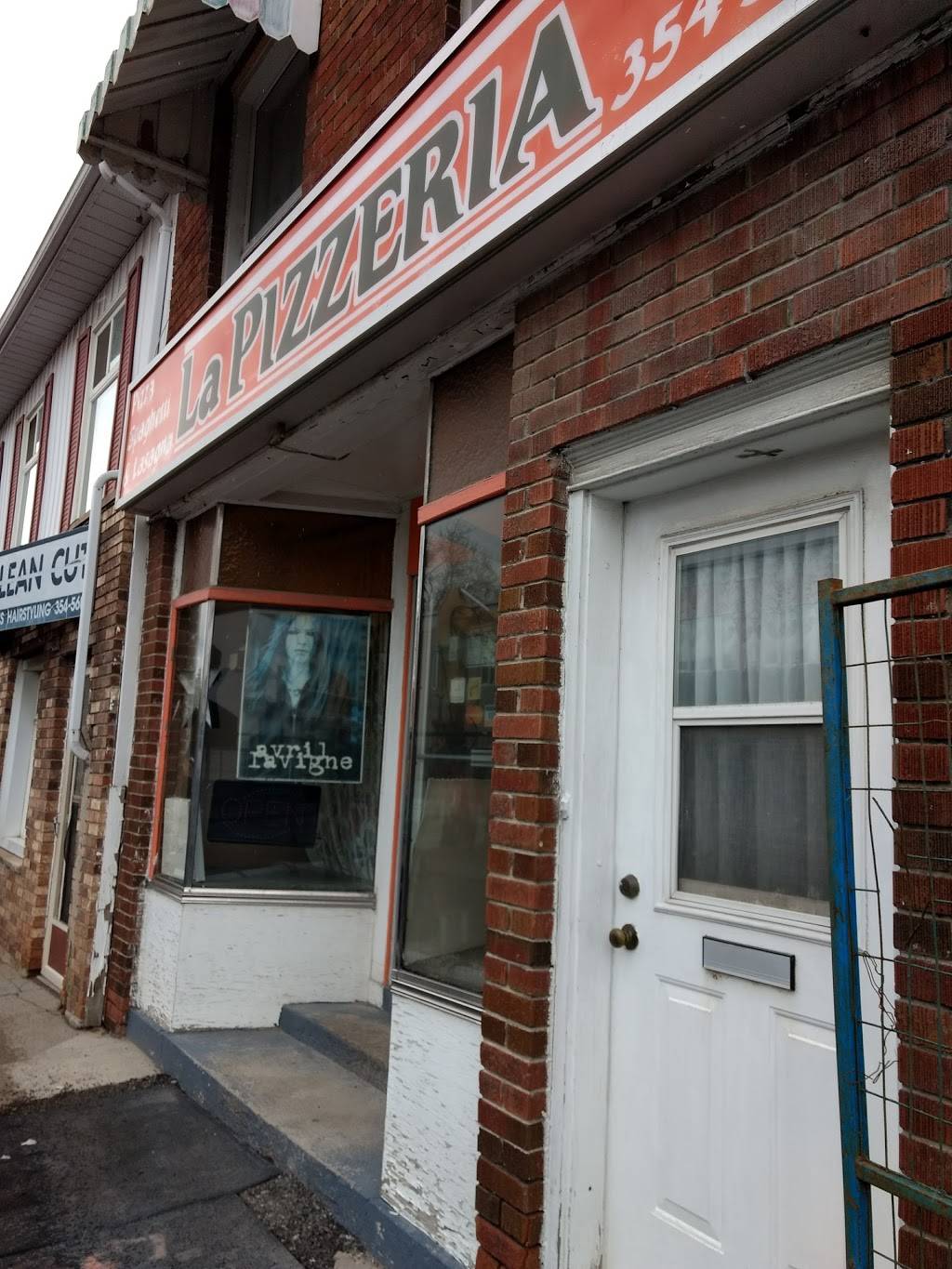 La Pizzeria | restaurant | 17 Dundas St W, Napanee, ON K7R 1Z3, Canada | 6133543361 OR +1 613-354-3361