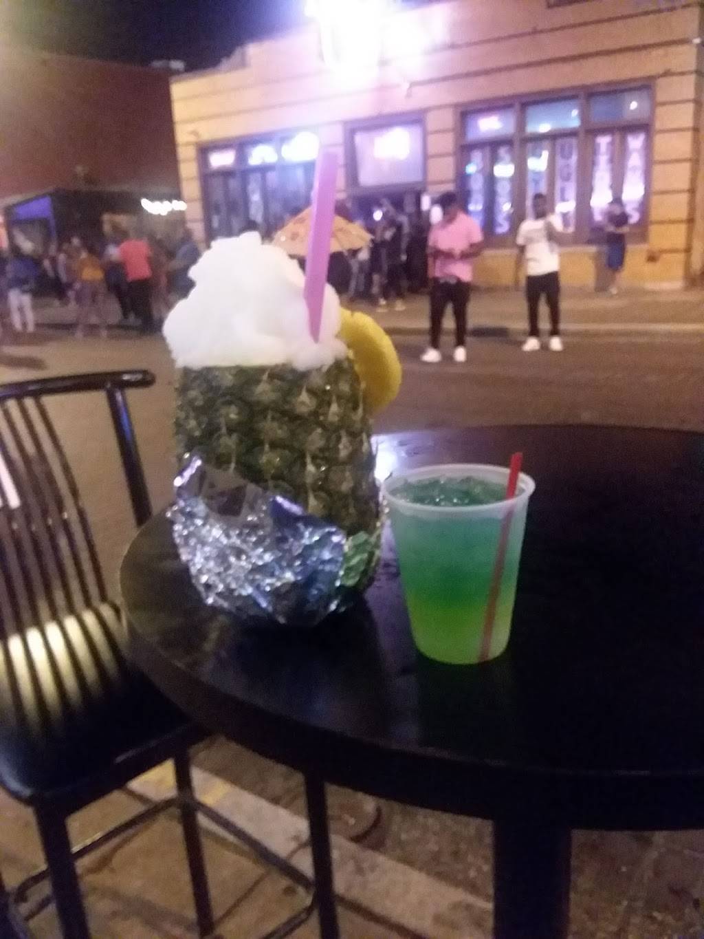 Twelve Bar | night club | 310 Beale St, Memphis, TN 38103, USA | 9015214308 OR +1 901-521-4308