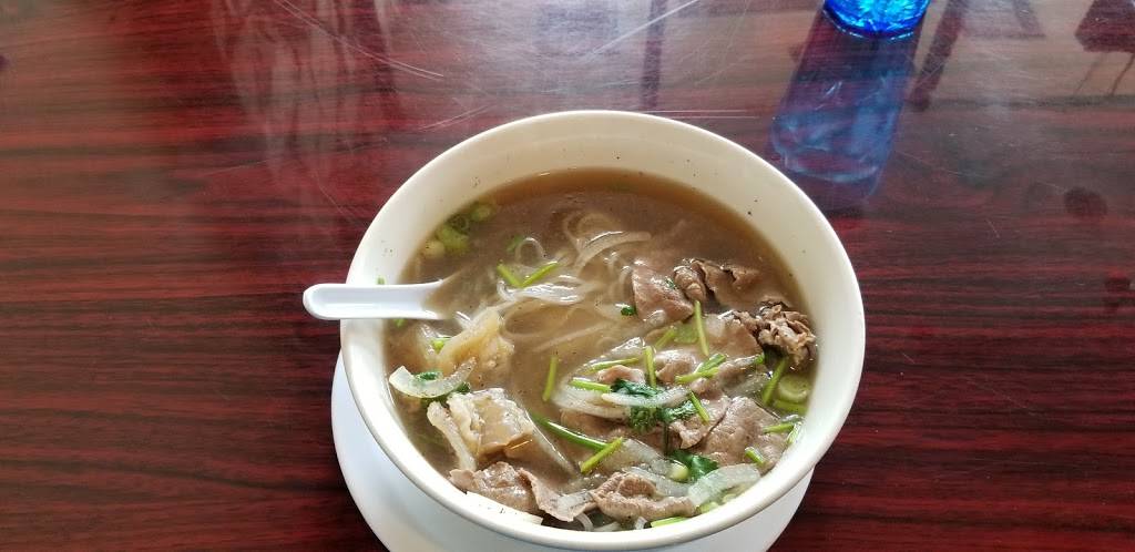 Pho Ly | restaurant | 634 E Whittier Blvd, La Habra, CA 90631, USA | 5622455798 OR +1 562-245-5798