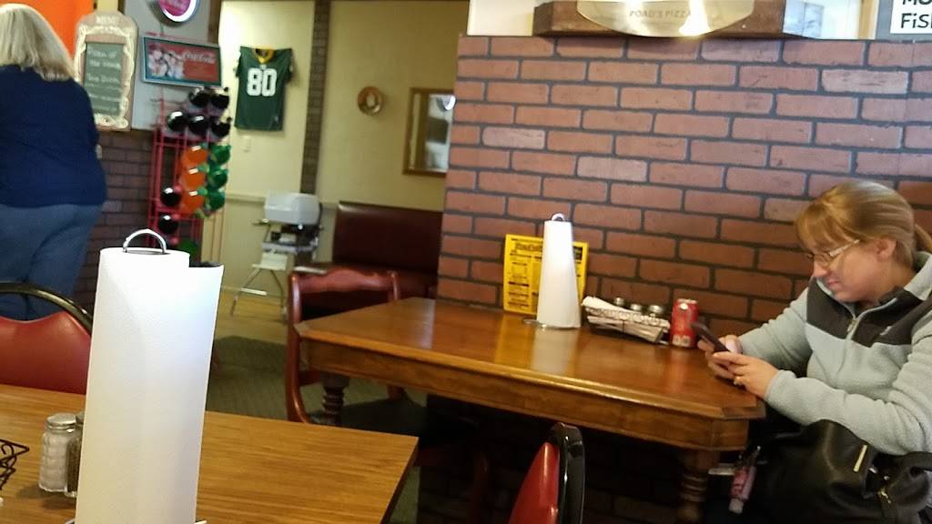 Poads Pizza | restaurant | 752 Grand Ave, Hartford, WI 53027, USA | 2626730777 OR +1 262-673-0777
