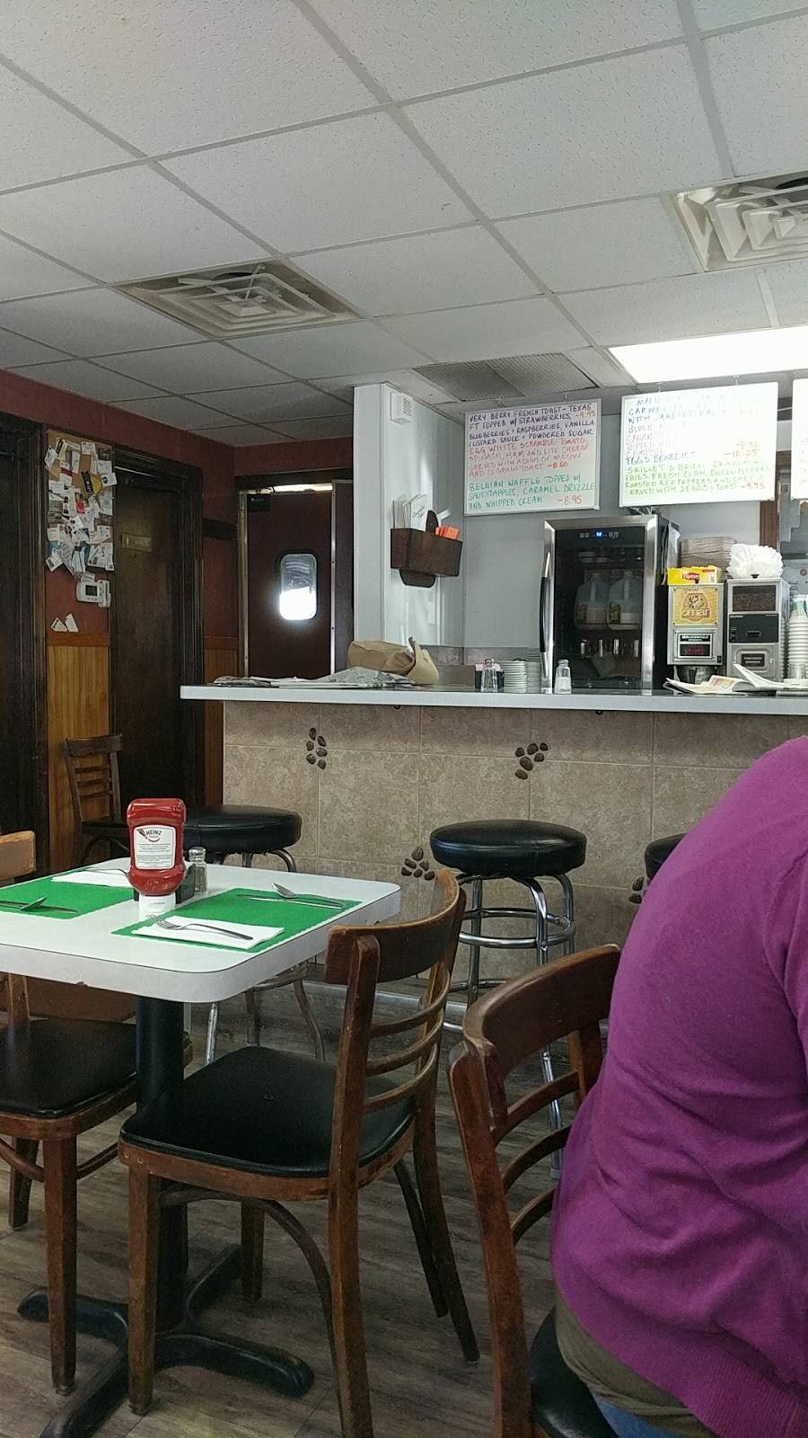 Coughlins Place | restaurant | 182 N Main St, East Longmeadow, MA 01028, USA | 4135251899 OR +1 413-525-1899