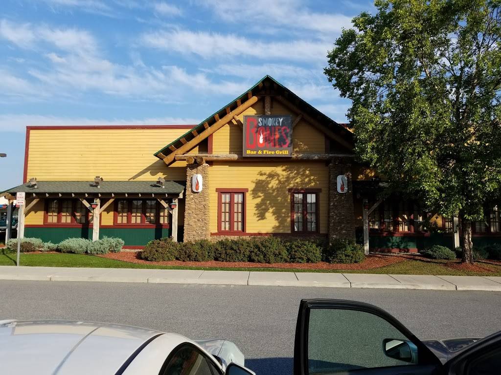 Smokey Bones BBQ & Grill - York | meal takeaway | 1301 Kenneth Rd, York, PA 17404, USA | 7178463760 OR +1 717-846-3760