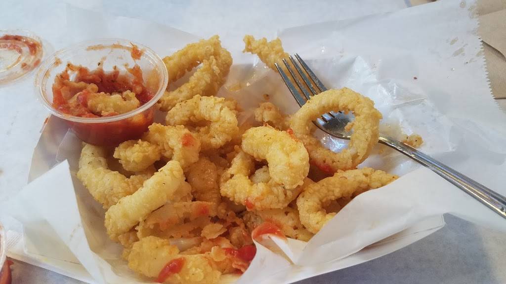 Red Crab Seafood Restaurant | restaurant | 120 Hanes Square Shop Cir, Winston-Salem, NC 27103, USA | 3368936310 OR +1 336-893-6310