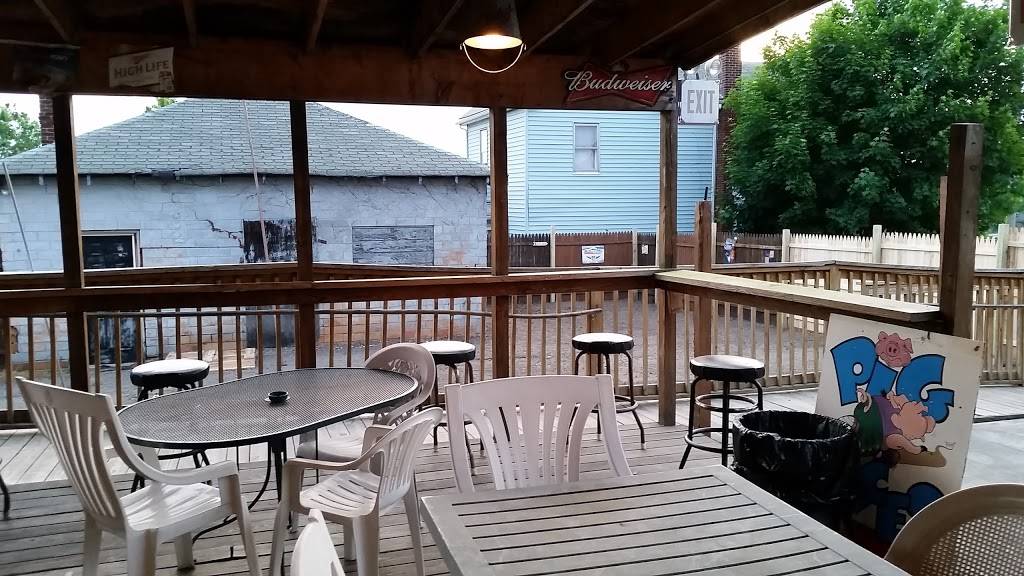 Flying Pig Saloon | restaurant | 175 N Ellsworth Ave, Salem, OH 44460, USA | 3303379117 OR +1 330-337-9117