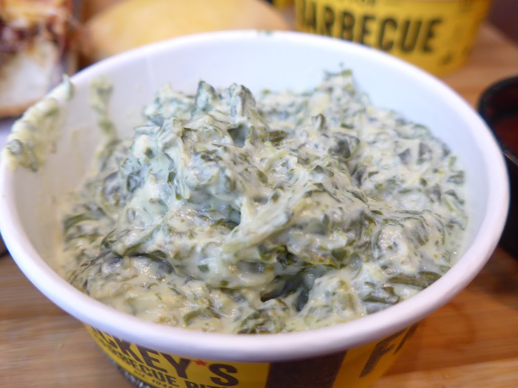 Dickeys Barbecue Pit | restaurant | 850 W Superior St, Chicago, IL 60642, USA | 3124833200 OR +1 312-483-3200