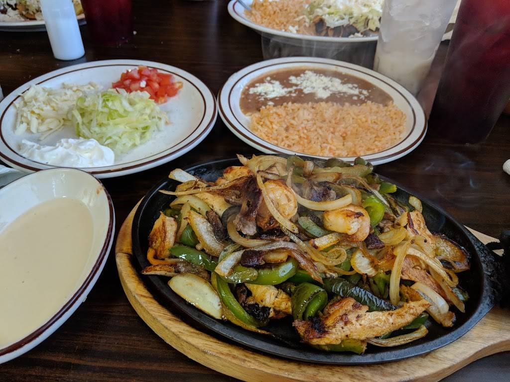 Lucy Mexican Restaurant | restaurant | 575 Main St, Palmetto, GA 30268, USA | 7704630754 OR +1 770-463-0754