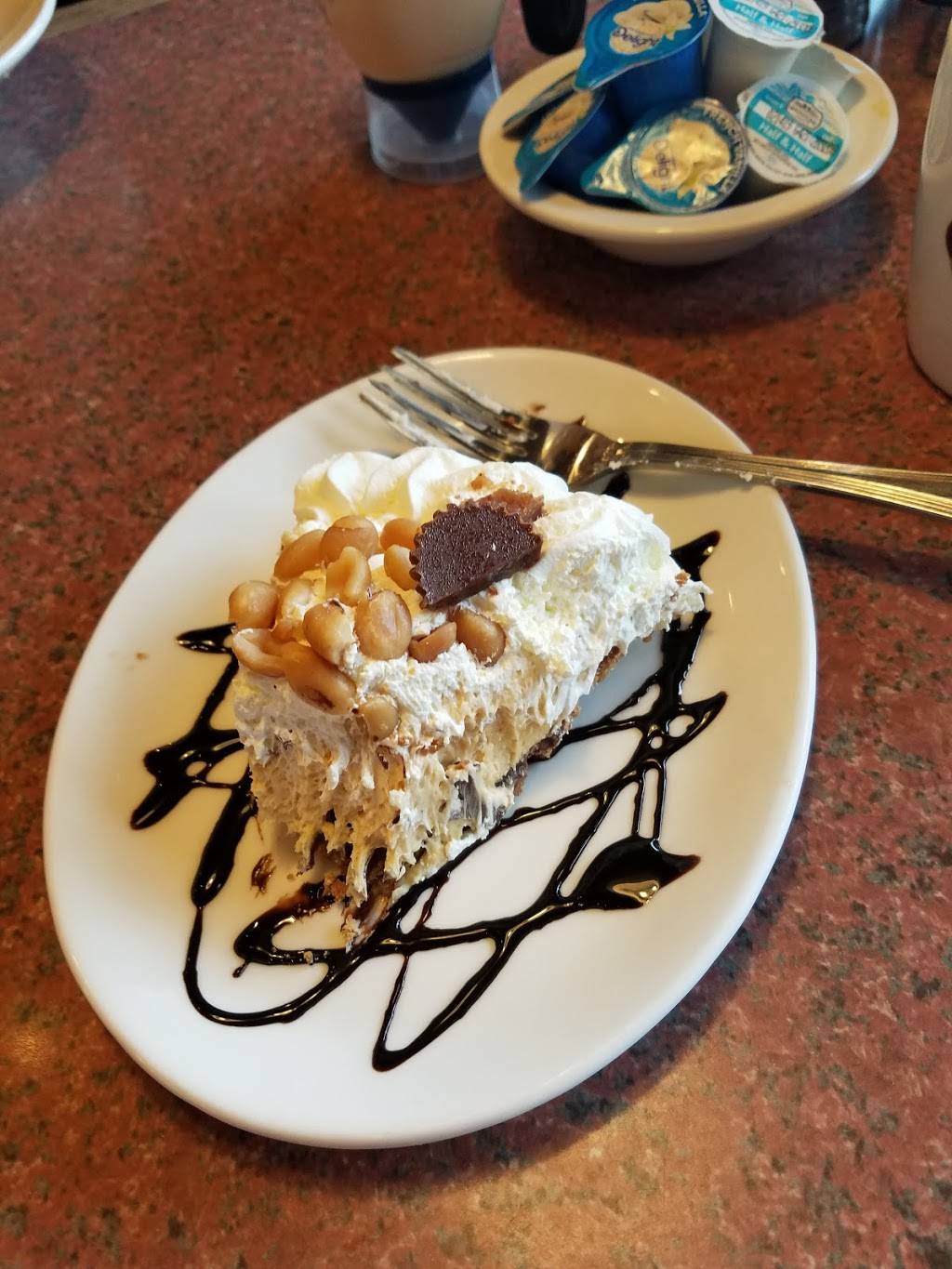 Sharis Cafe and Pies | bakery | 15252 Aurora Ave N, Shoreline, WA 98133, USA | 2063612552 OR +1 206-361-2552