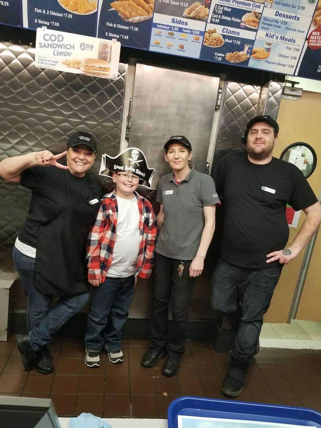 Long John Silvers | restaurant | 448 Main St, Jackson, OH 45640, USA | 7402866161 OR +1 740-286-6161