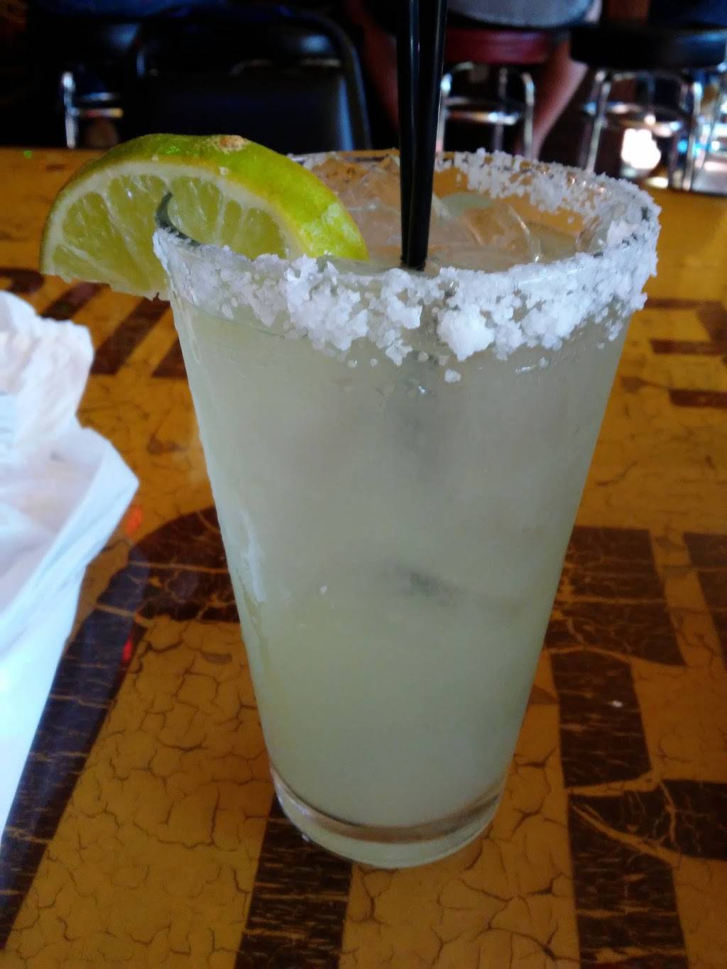 Showdown | restaurant | 207 E Hutchison St, San Marcos, TX 78666, USA | 5123927282 OR +1 512-392-7282