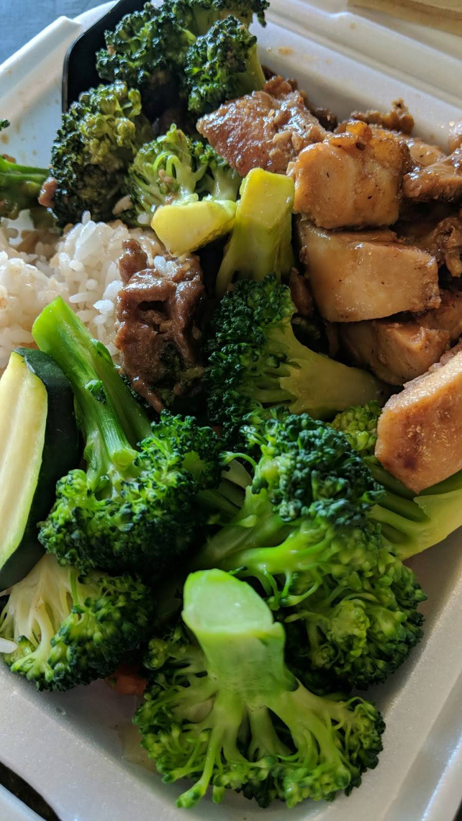 Panda Express | meal takeaway | 5192 E Kings Canyon Rd, Fresno, CA 93727, USA | 5592527861 OR +1 559-252-7861