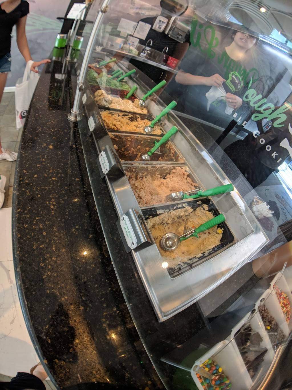 Dough Life | restaurant | 630 Old Country Rd #1088B, Garden City, NY 11530, USA | 5167471260 OR +1 516-747-1260