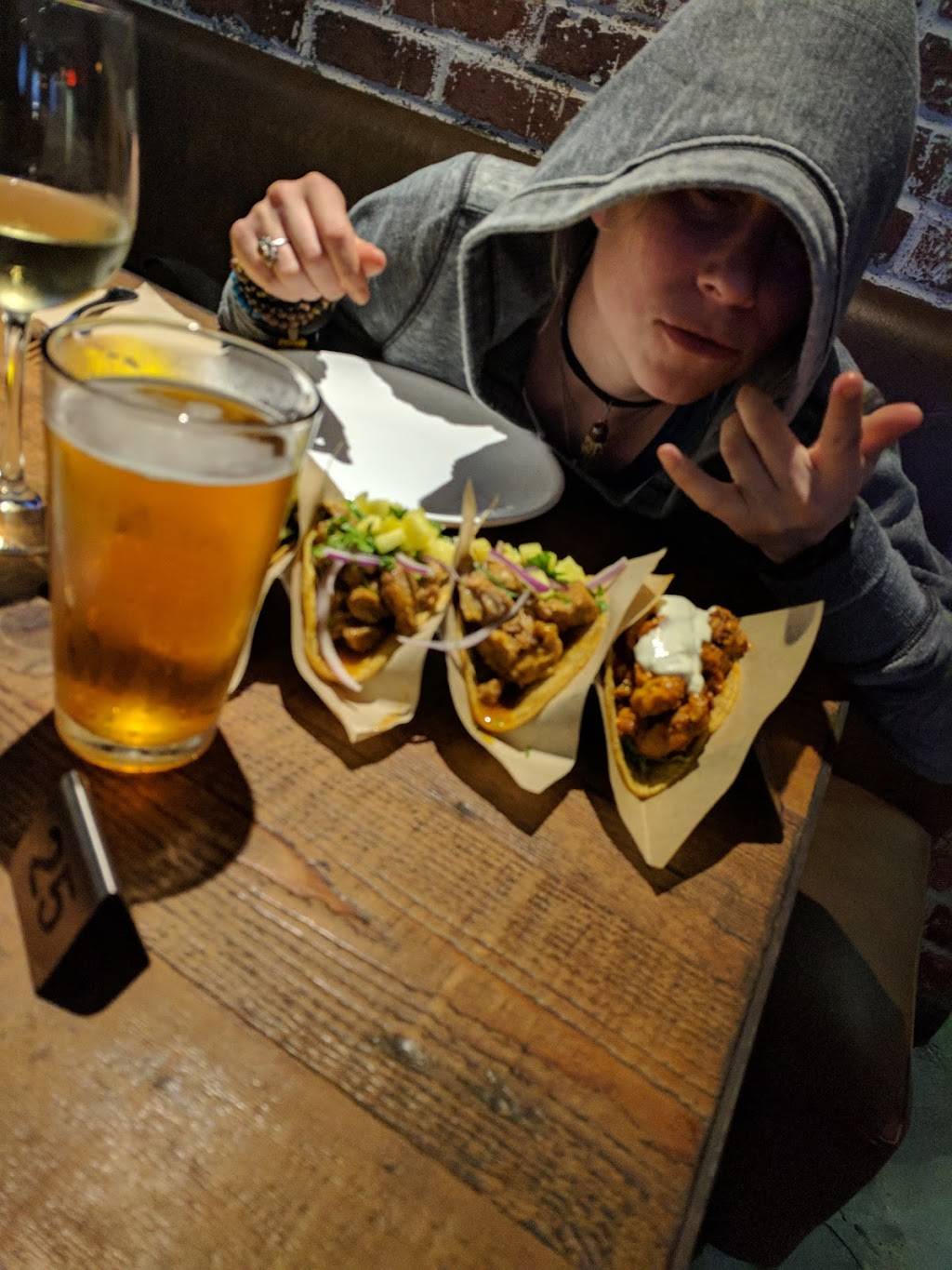 Diablo | restaurant | 3129 Sunset Blvd, Los Angeles, CA 90026, USA | 3236664666 OR +1 323-666-4666