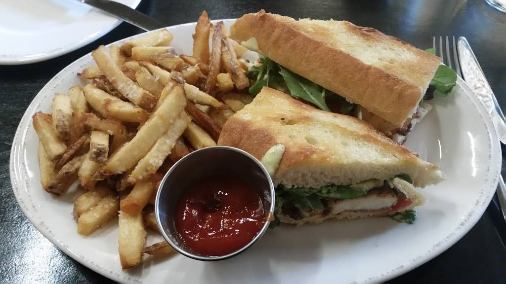 The Creole Burger Bar & Southern Kitchen | restaurant | 1218 Turner Rd, Lansing, MI 48906, USA | 5173711361 OR +1 517-371-1361