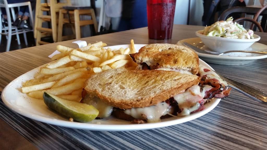 Uptown Kitchen And Bar | restaurant | 1303 Main St N, Jacksonville, FL 32206, USA | 9043550734 OR +1 904-355-0734