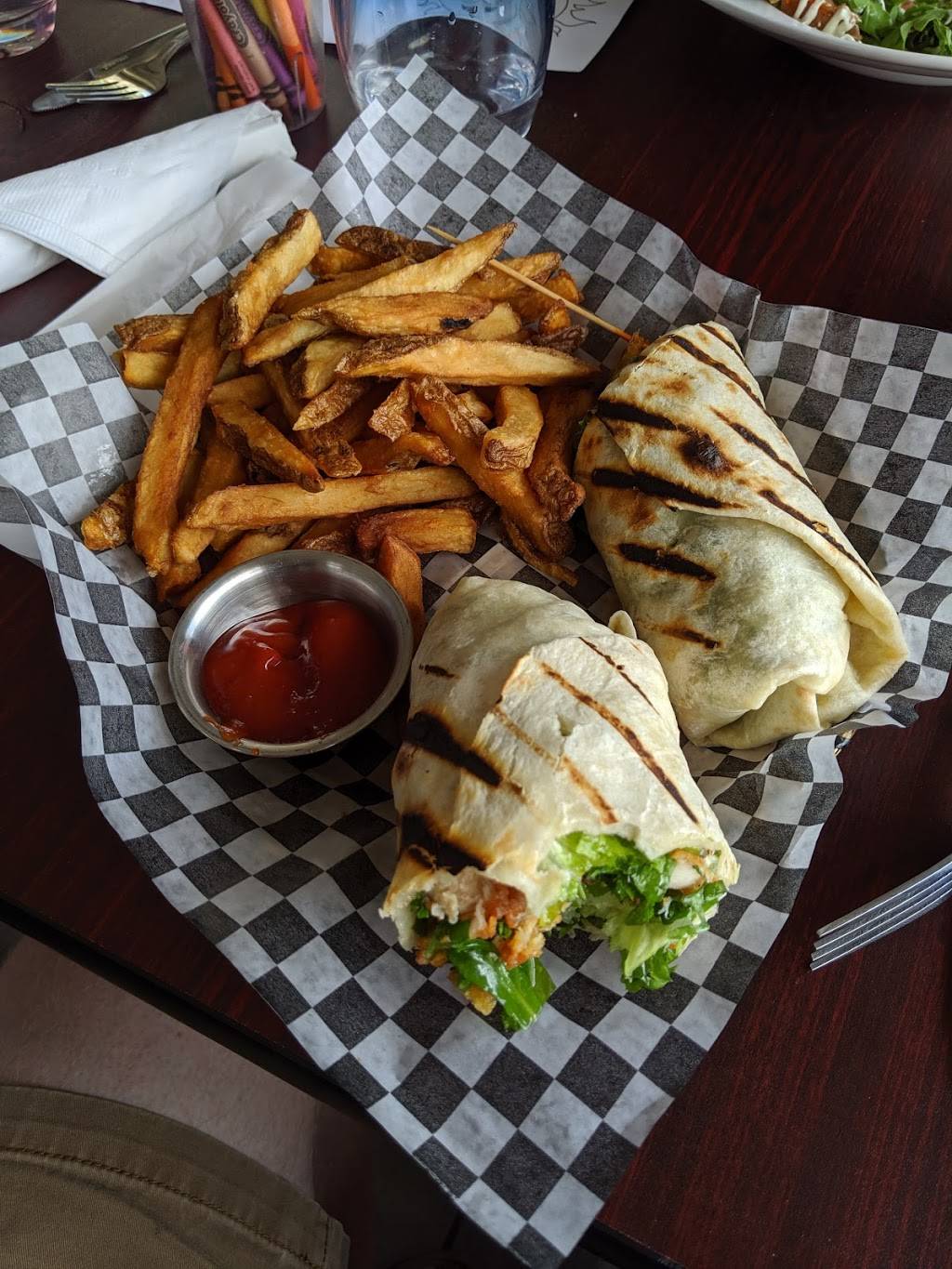 Grillicious Gourmet Tap & Grill | restaurant | 3 Mulcaster St, Barrie, ON L4M 3L9, Canada | 4168579542 OR +1 416-857-9542