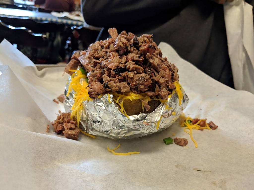 Dickeys Barbecue Pit | restaurant | 1049 Cochrane Rd, Morgan Hill, CA 95037, USA | 6698883161 OR +1 669-888-3161