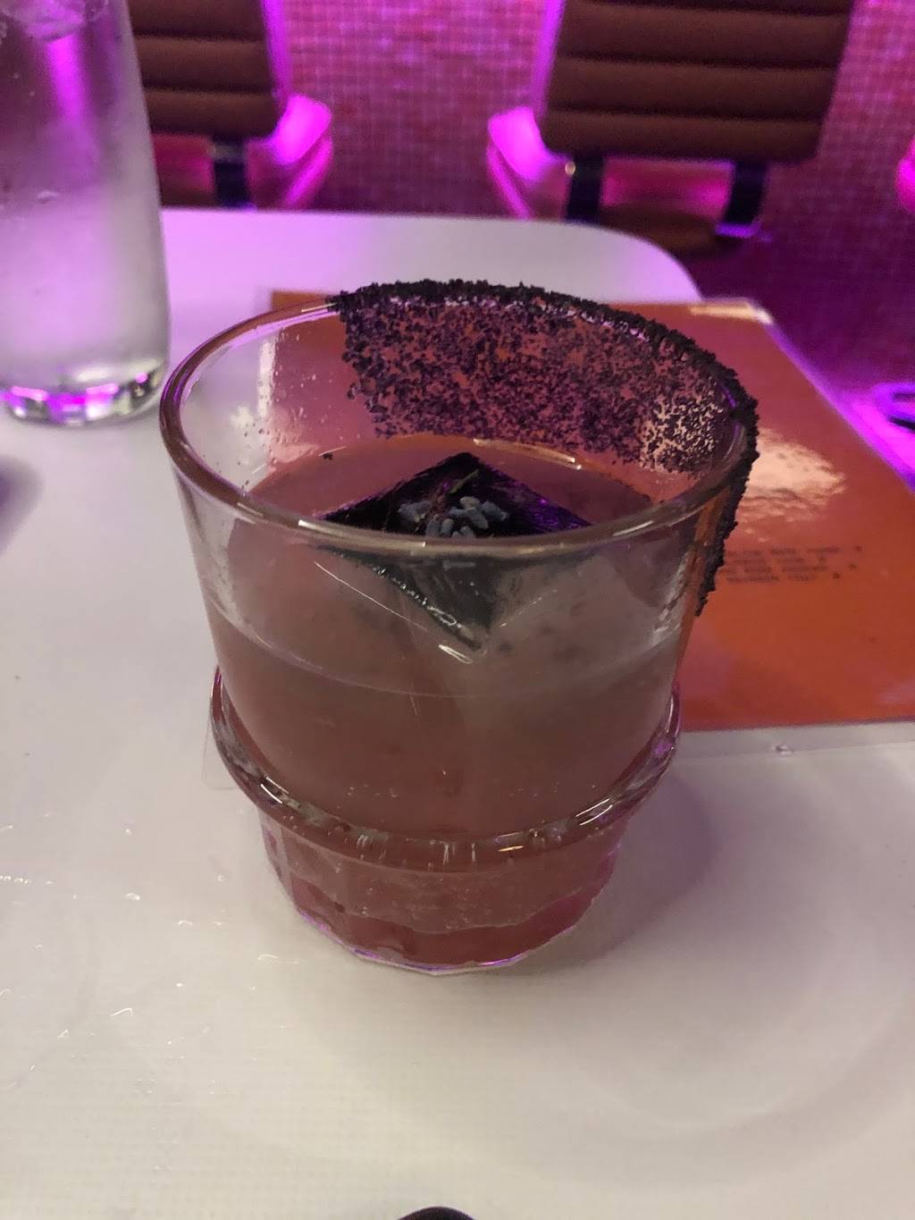 Neon Tiger | restaurant | 654 King St, Charleston, SC 29403, USA | 8436403902 OR +1 843-640-3902