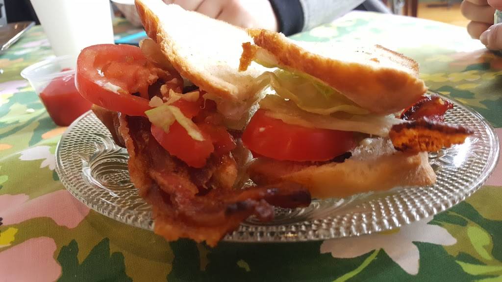 Gooseberries | restaurant | 2754 Chippewa St, St. Louis, MO 63118, USA | 3145776363 OR +1 314-577-6363