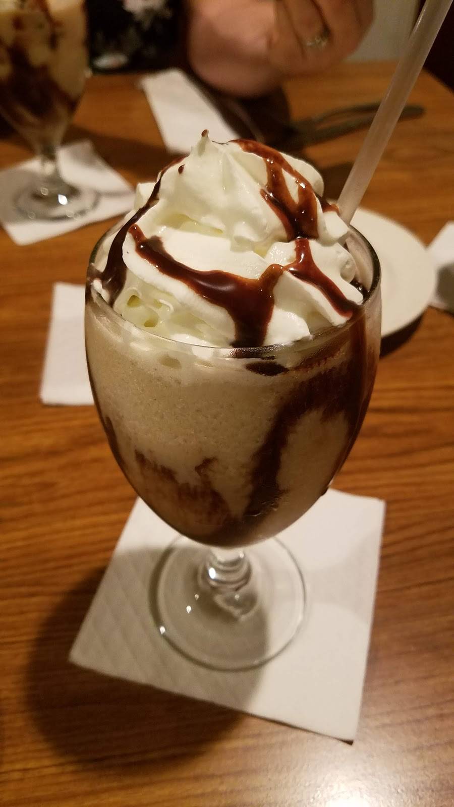 C & K Restaurant | restaurant | 3 E Broadway, Derry, NH 03038, USA | 6034329875 OR +1 603-432-9875