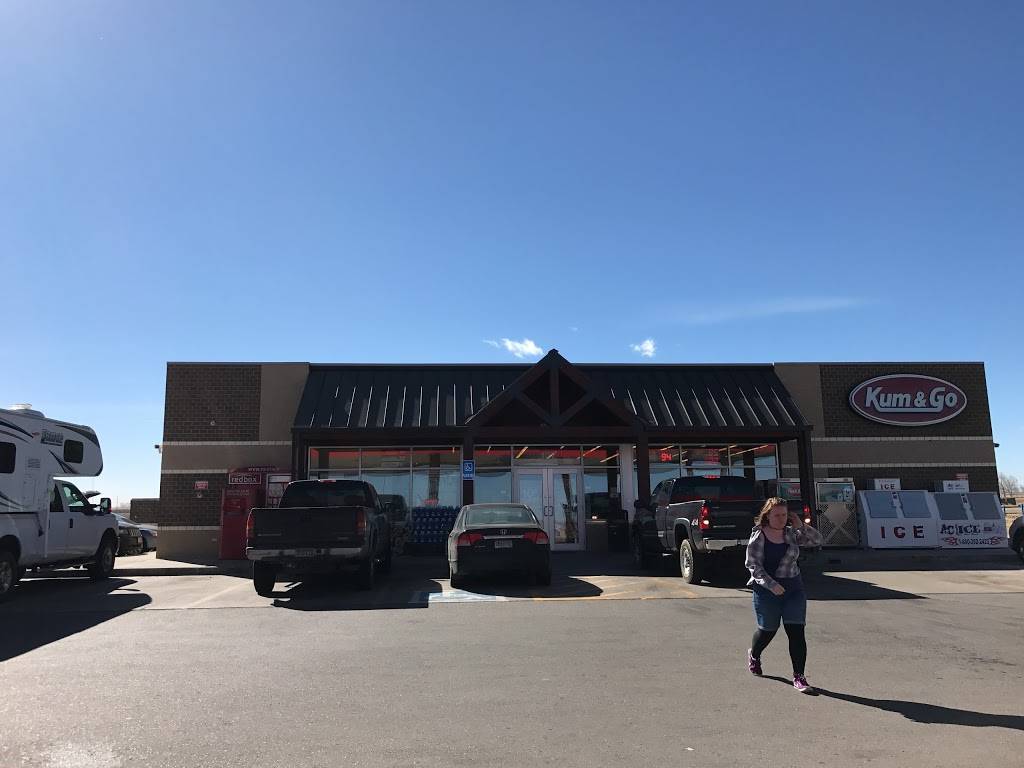 Kum & Go | meal takeaway | 127 Laura Way, Dacono, CO 80514, USA | 3038333935 OR +1 303-833-3935