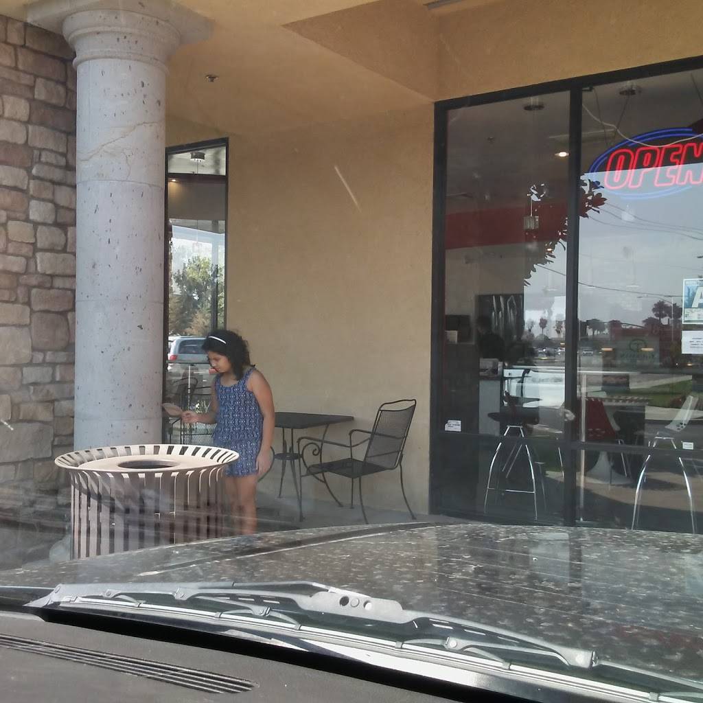 Victors Mexican Grill | restaurant | 9500 Brimhall Rd, Bakersfield, CA 93312, USA | 6615880004 OR +1 661-588-0004