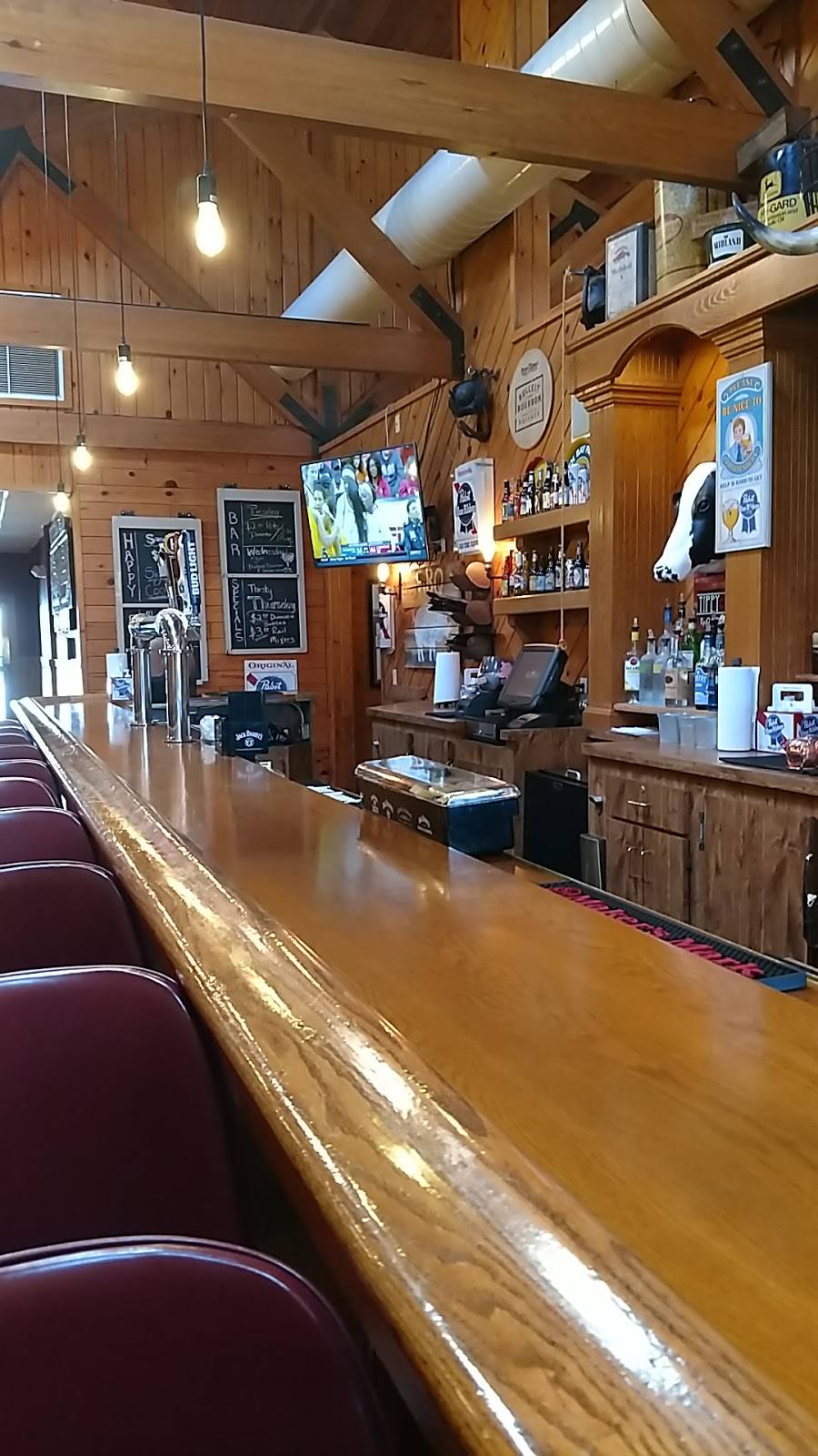 Parker Johns BBQ & Pizza - Menasha | restaurant | 124 Main St, Menasha, WI 54952, USA | 9202156568 OR +1 920-215-6568