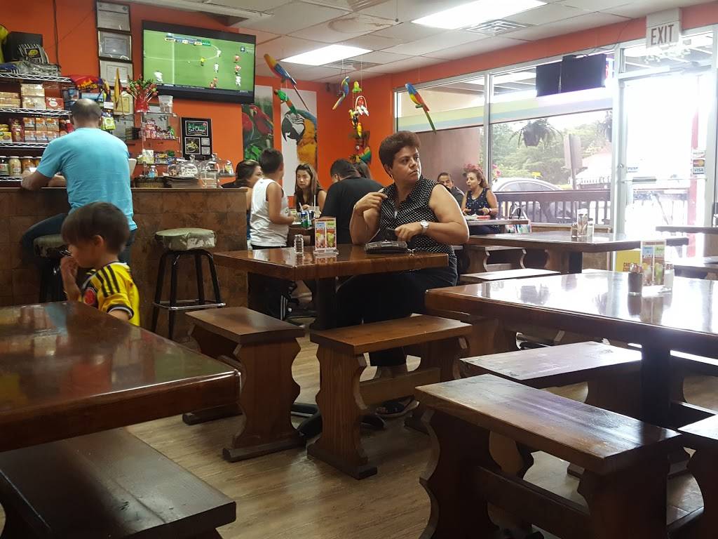 Las Arepas De Julia | restaurant | 4044 Lawrenceville Hwy, Lilburn, GA 30047, USA | 7705594094 OR +1 770-559-4094