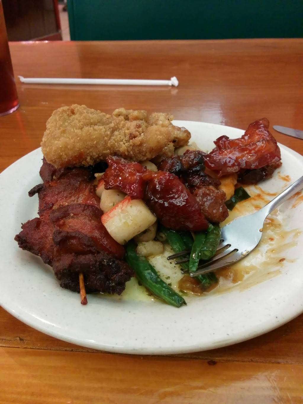 Golden Crown Restaurant | restaurant | 300 Whitman Ave, Florence, SC 29501, USA | 8436793838 OR +1 843-679-3838