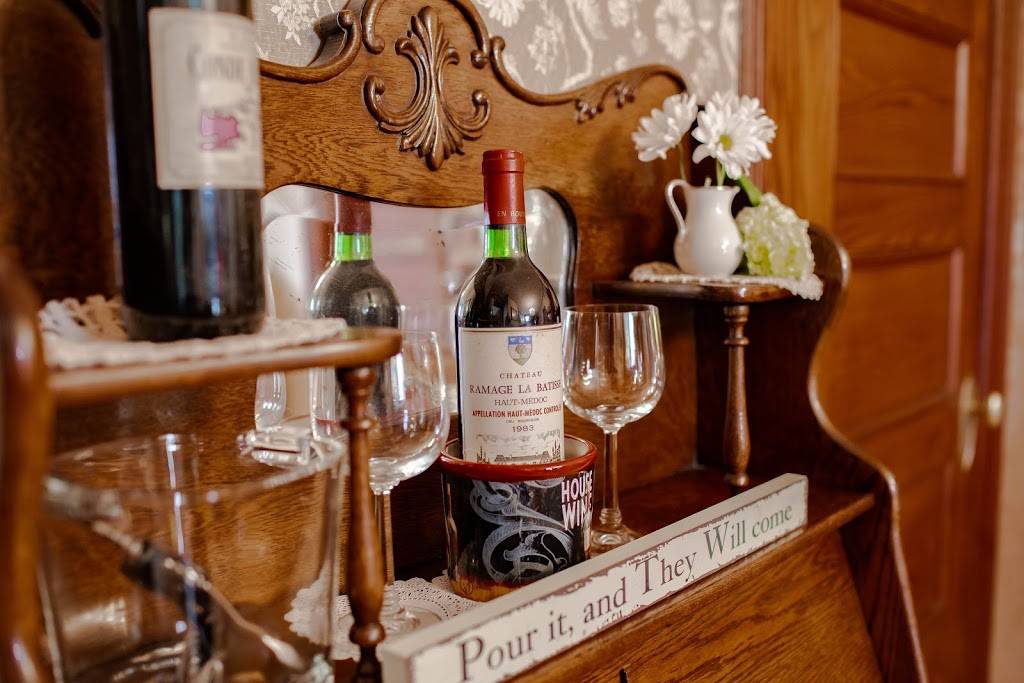 Mathis House, a Victorian Bed & Breakfast and Tearoom | restaurant | 600 Main St, Toms River, NJ 08753, USA | 7328187580 OR +1 732-818-7580