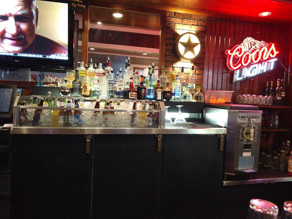 Chilis Grill & Bar | meal takeaway | 310 Army Trail Rd, Bloomingdale, IL 60108, USA | 6308949966 OR +1 630-894-9966