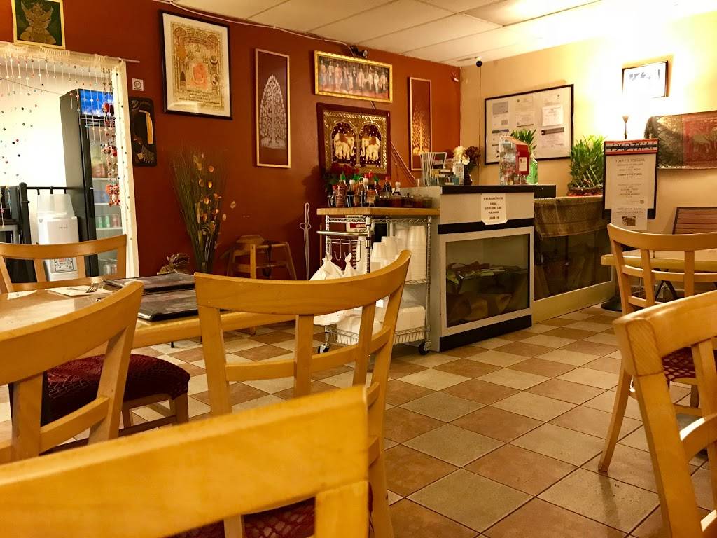 Pad Thai | restaurant | 405 W D St, Lemoore, CA 93245, USA | 5599257959 OR +1 559-925-7959